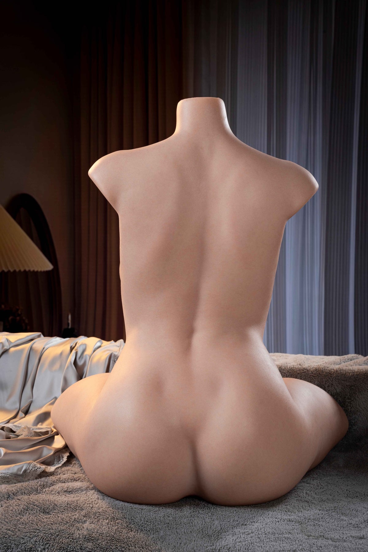 HB02 - Torse en silicone avec bonnets C, 56cm/1'10" AZM Doll