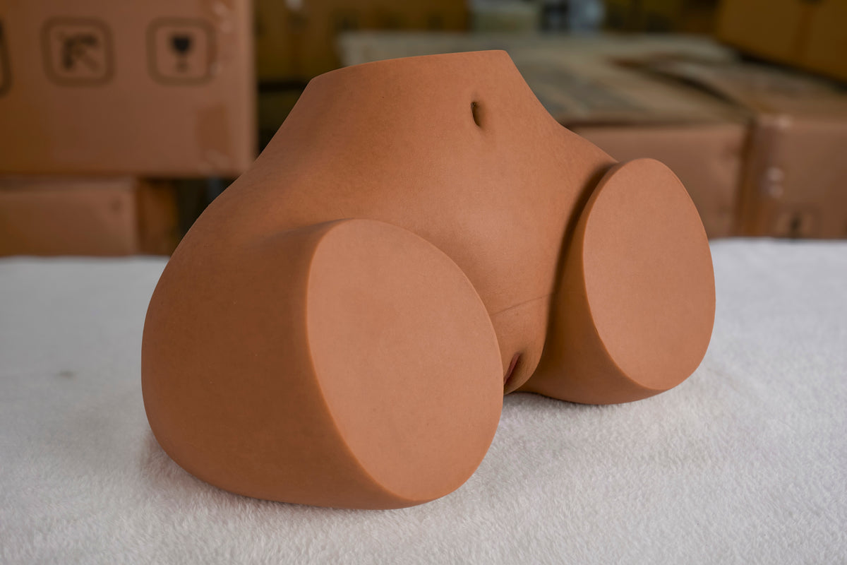 Poupée Climax 74 cm/2'4" Or Gros Fesses TPE 