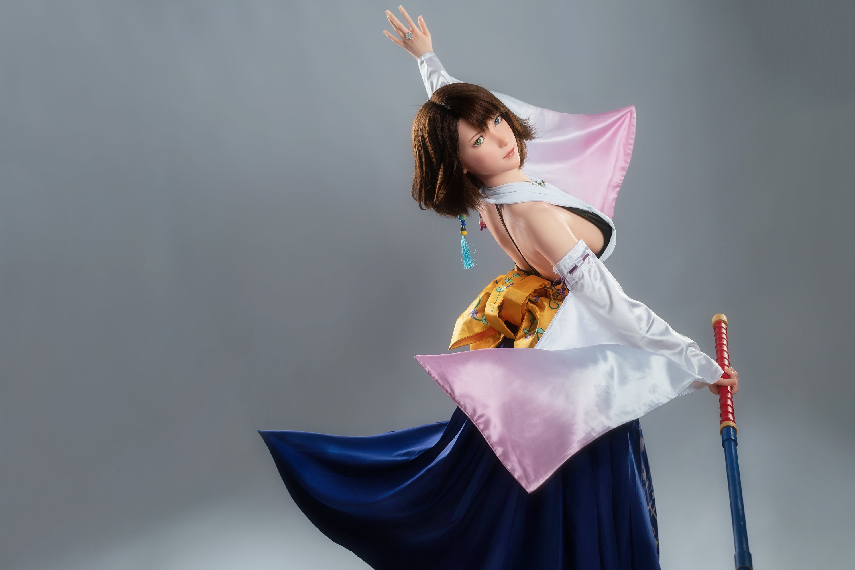Poupée en silicone Game Lady Yuna 167cm/5'5" avec bonnets D