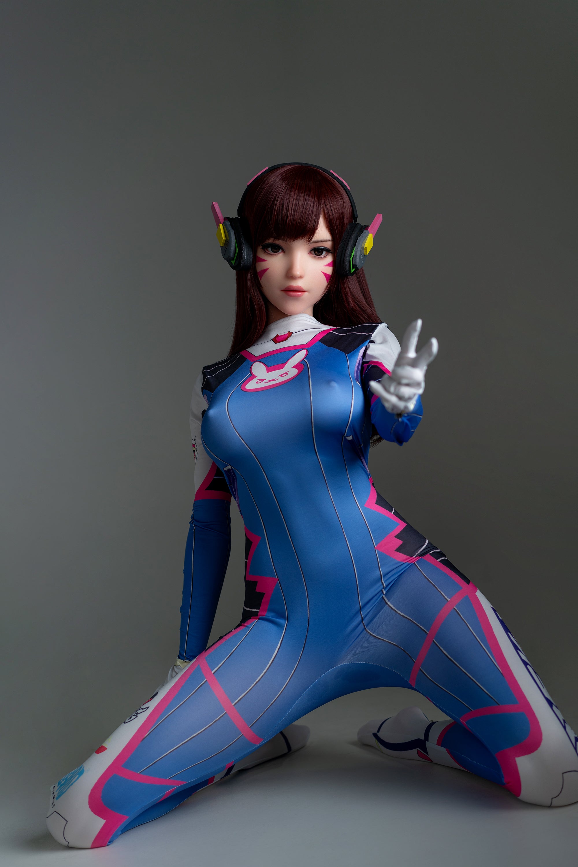 Poupée en silicone pour le jeu Lady D.va 167cm/5'5" avec bonnets D