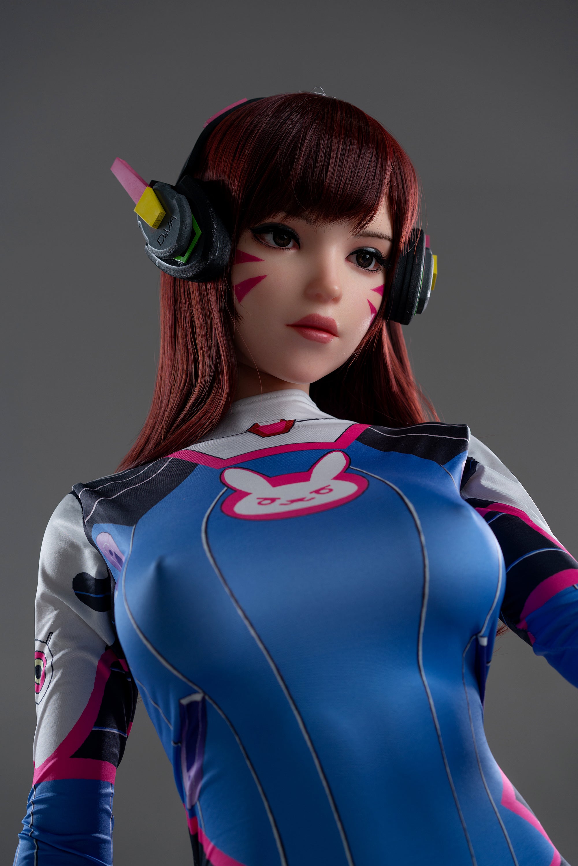 Poupée en silicone pour le jeu Lady D.va 167cm/5'5" avec bonnets D