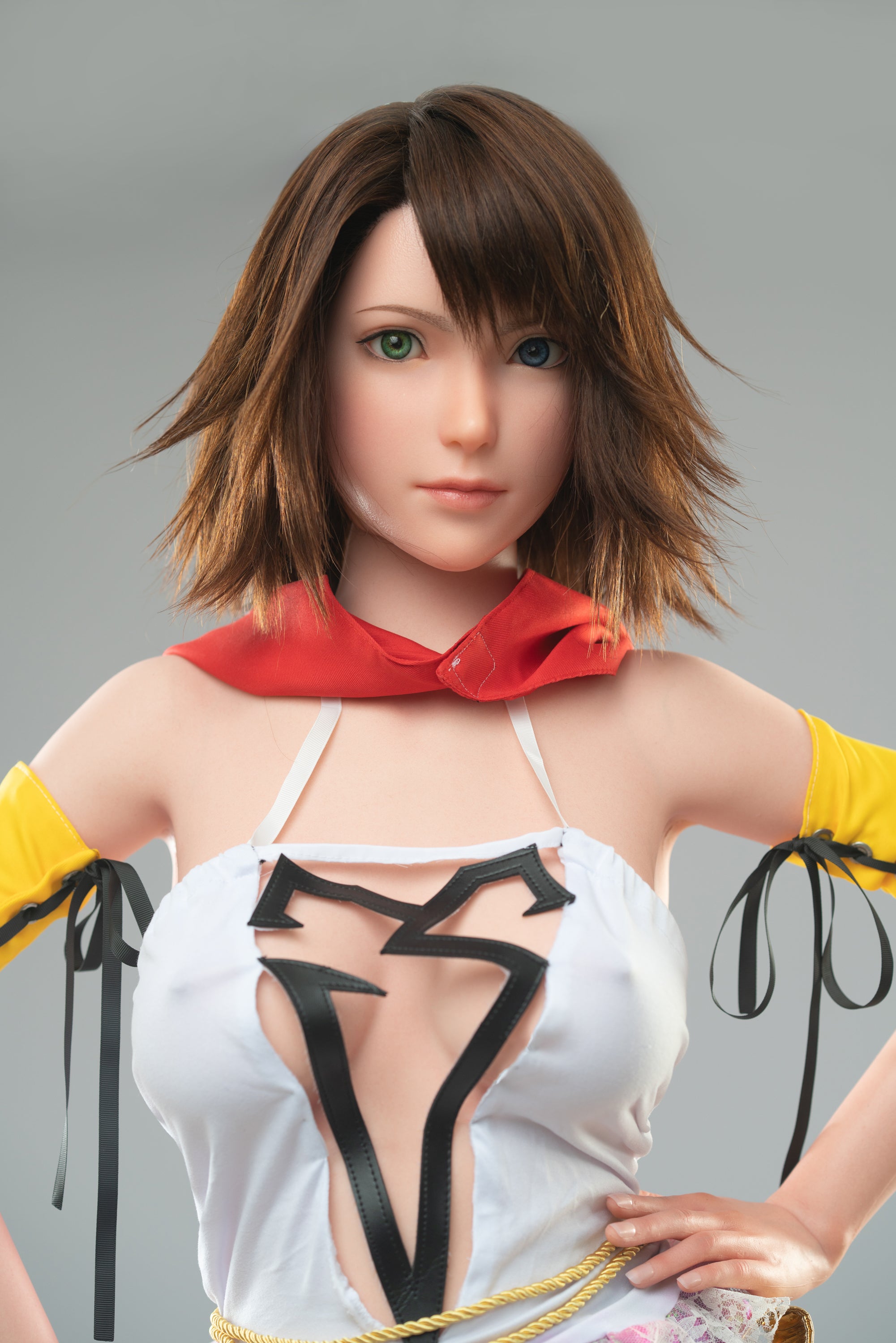 Poupée en silicone Game Lady Yuna 167 cm/5'5" avec bonnets en D