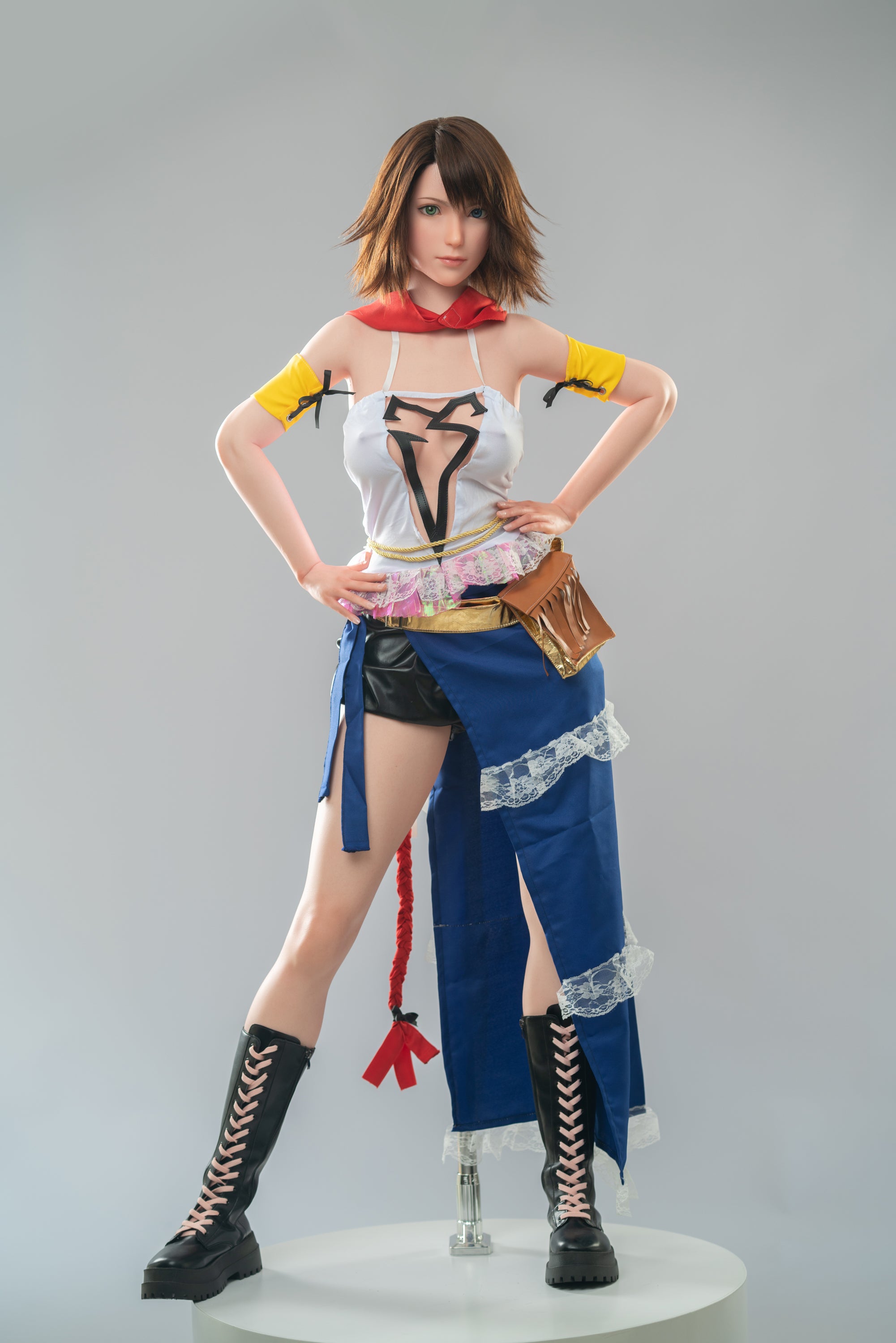 Poupée en silicone Game Lady Yuna 167 cm/5'5" avec bonnets en D