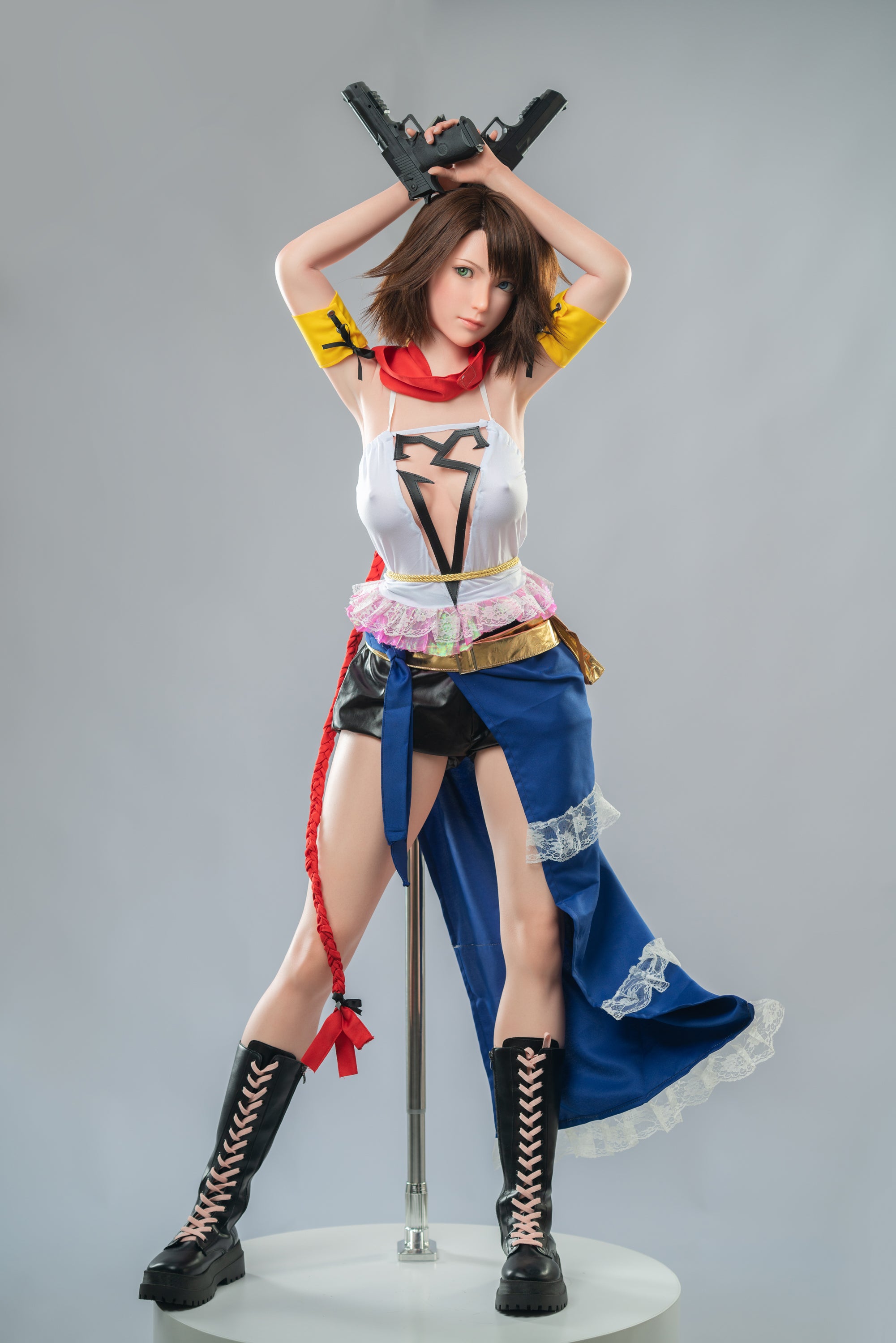 Poupée en silicone Game Lady Yuna 167 cm/5'5" avec bonnets en D