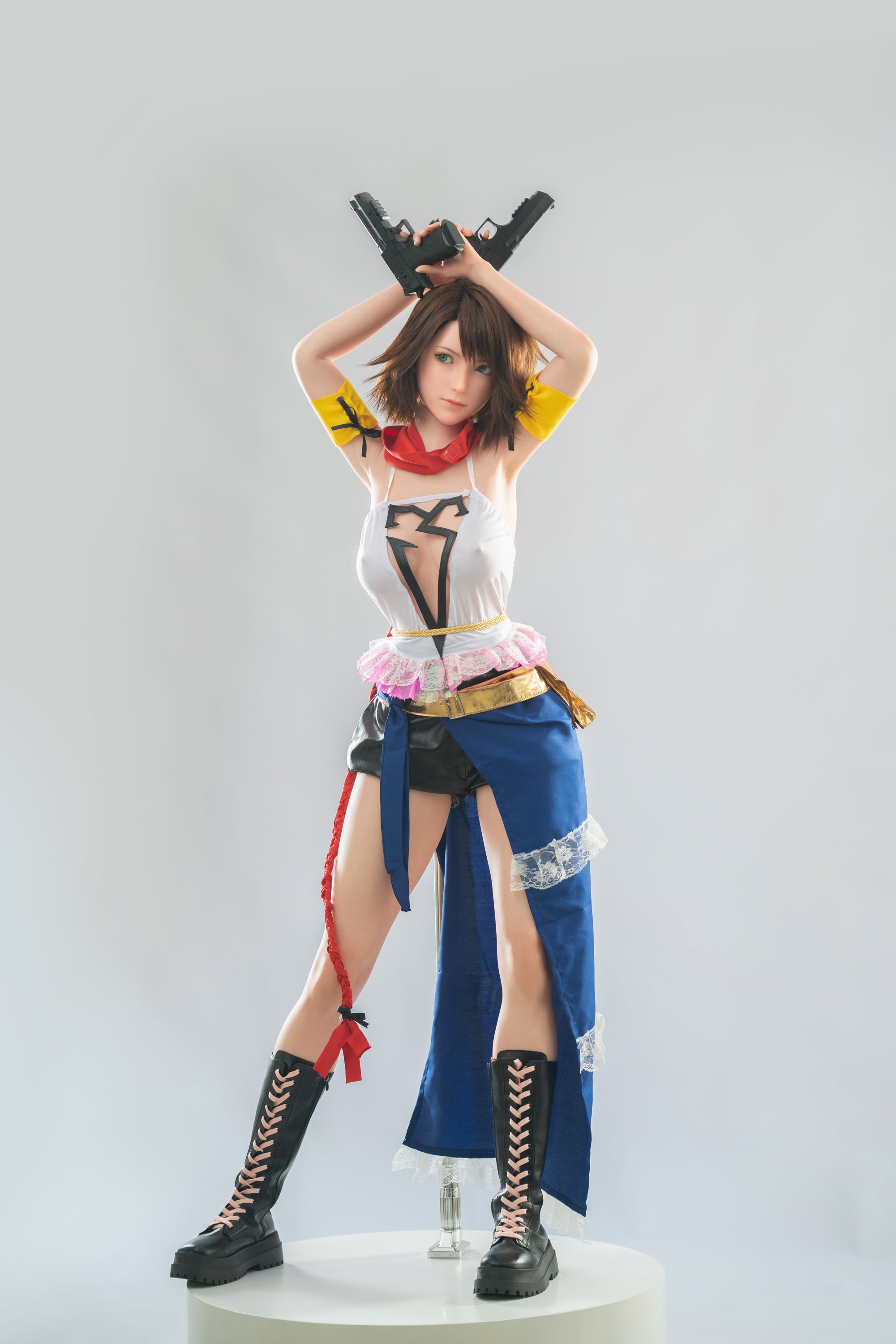 Poupée en silicone Game Lady Yuna 167 cm/5'5" avec bonnets en D