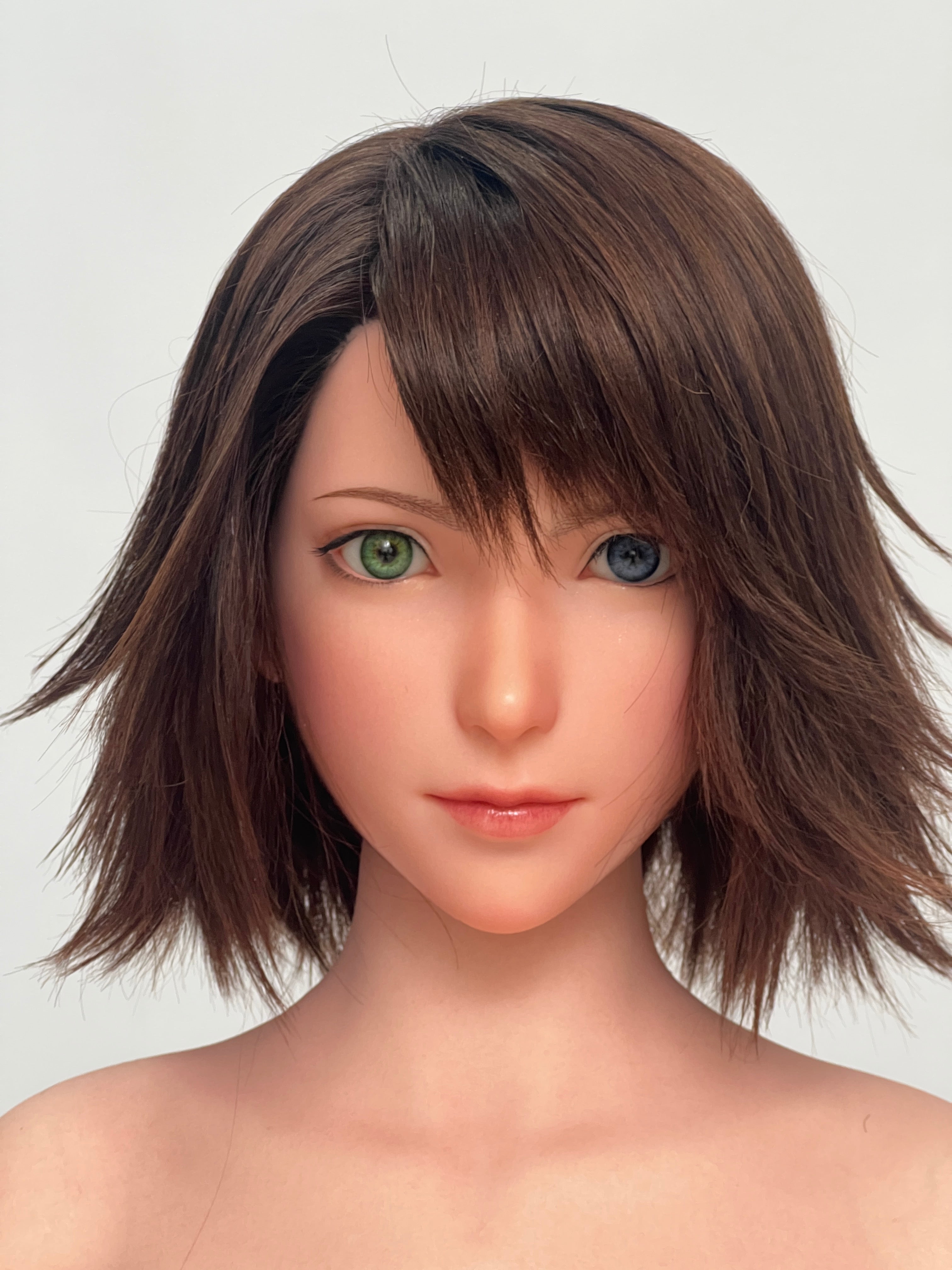 Poupée en silicone Game Lady Yuna 167 cm/5'5" avec bonnets en D