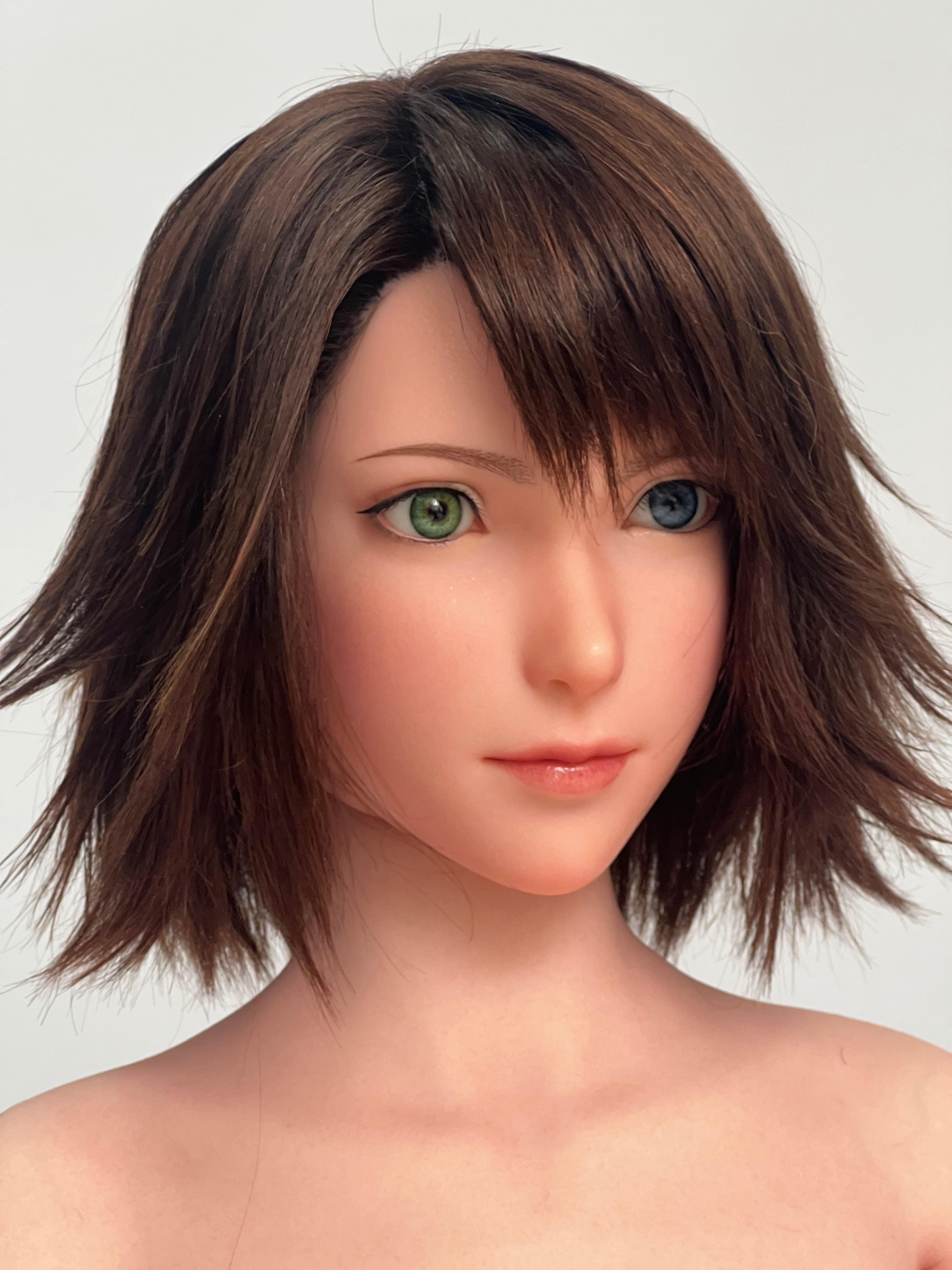 Poupée en silicone Game Lady Yuna 167 cm/5'5" avec bonnets en D