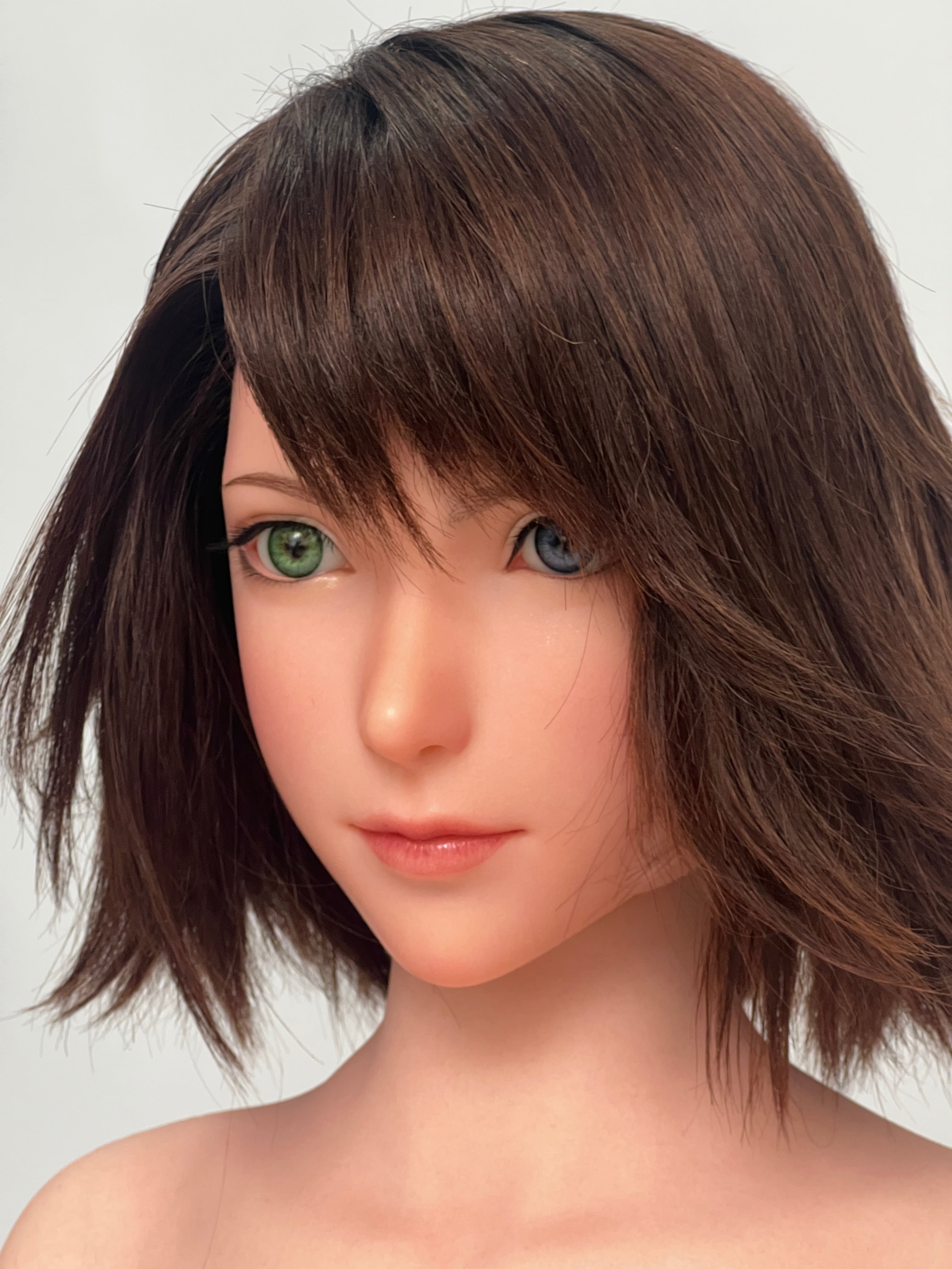 Poupée en silicone Game Lady Yuna 167 cm/5'5" avec bonnets en D