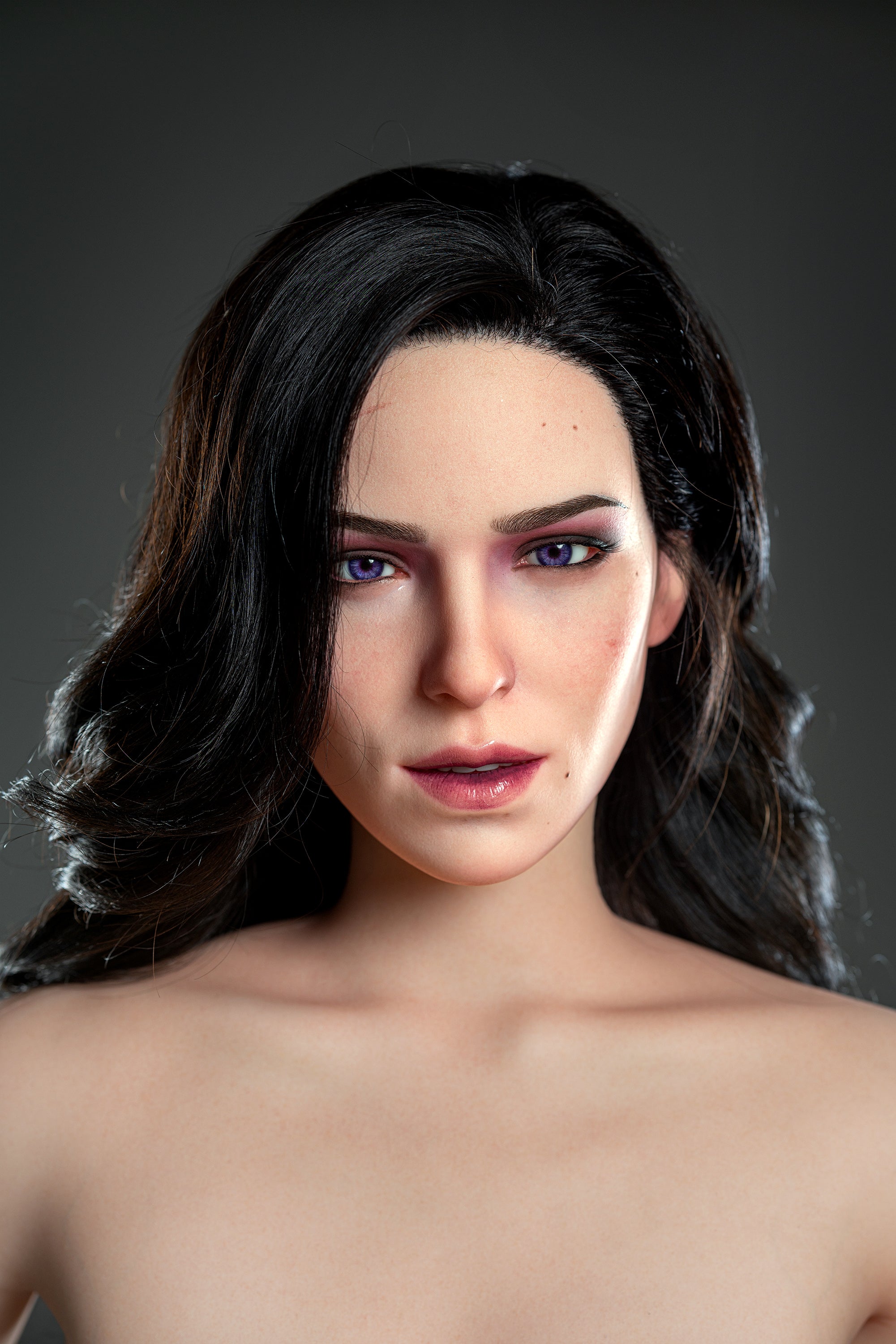 Poupée en silicone Yennefer (jeu vidéo) 168 cm/5'6" bonnet E