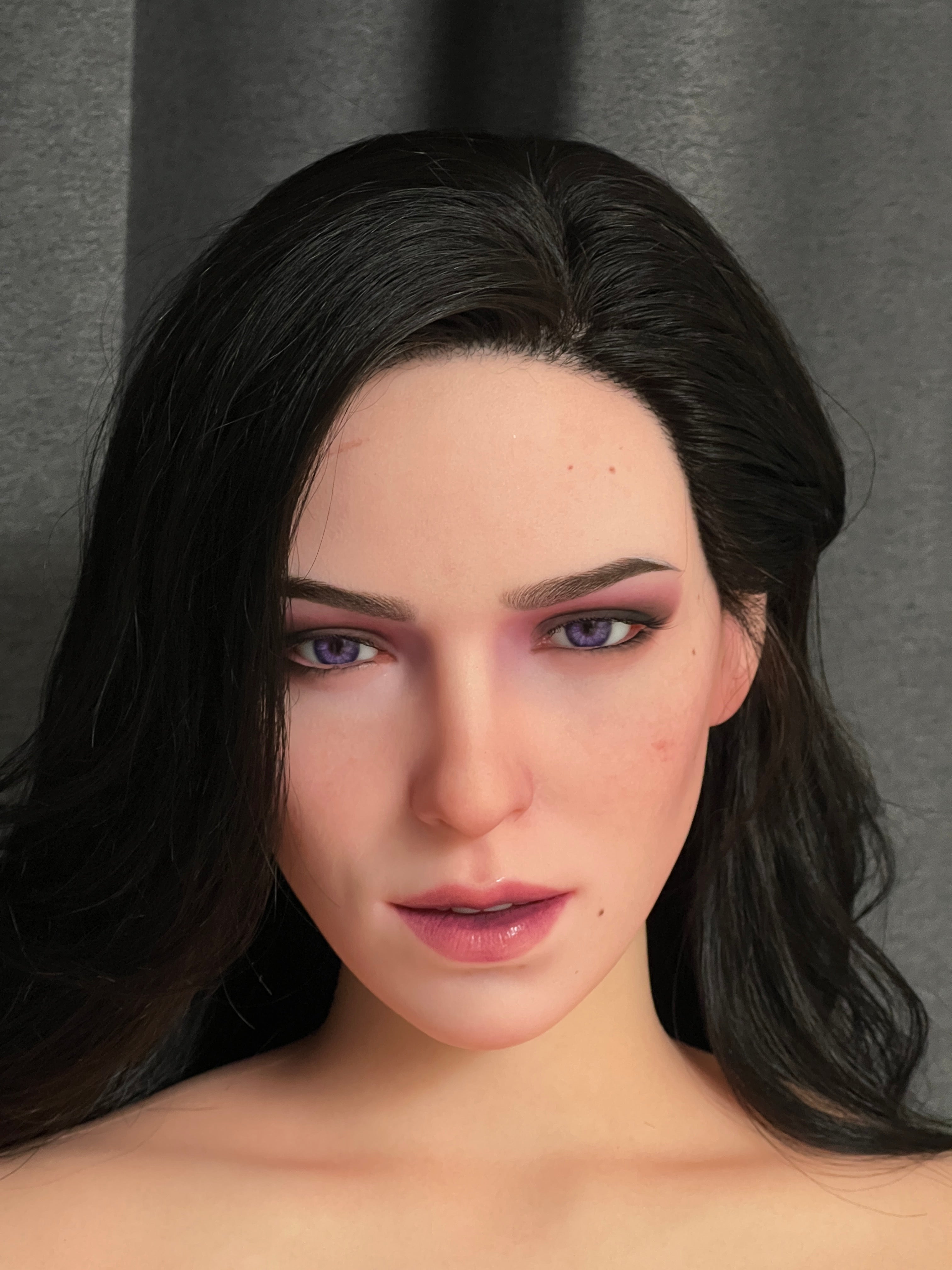 Poupée en silicone Yennefer (jeu vidéo) 168 cm/5'6" bonnet E