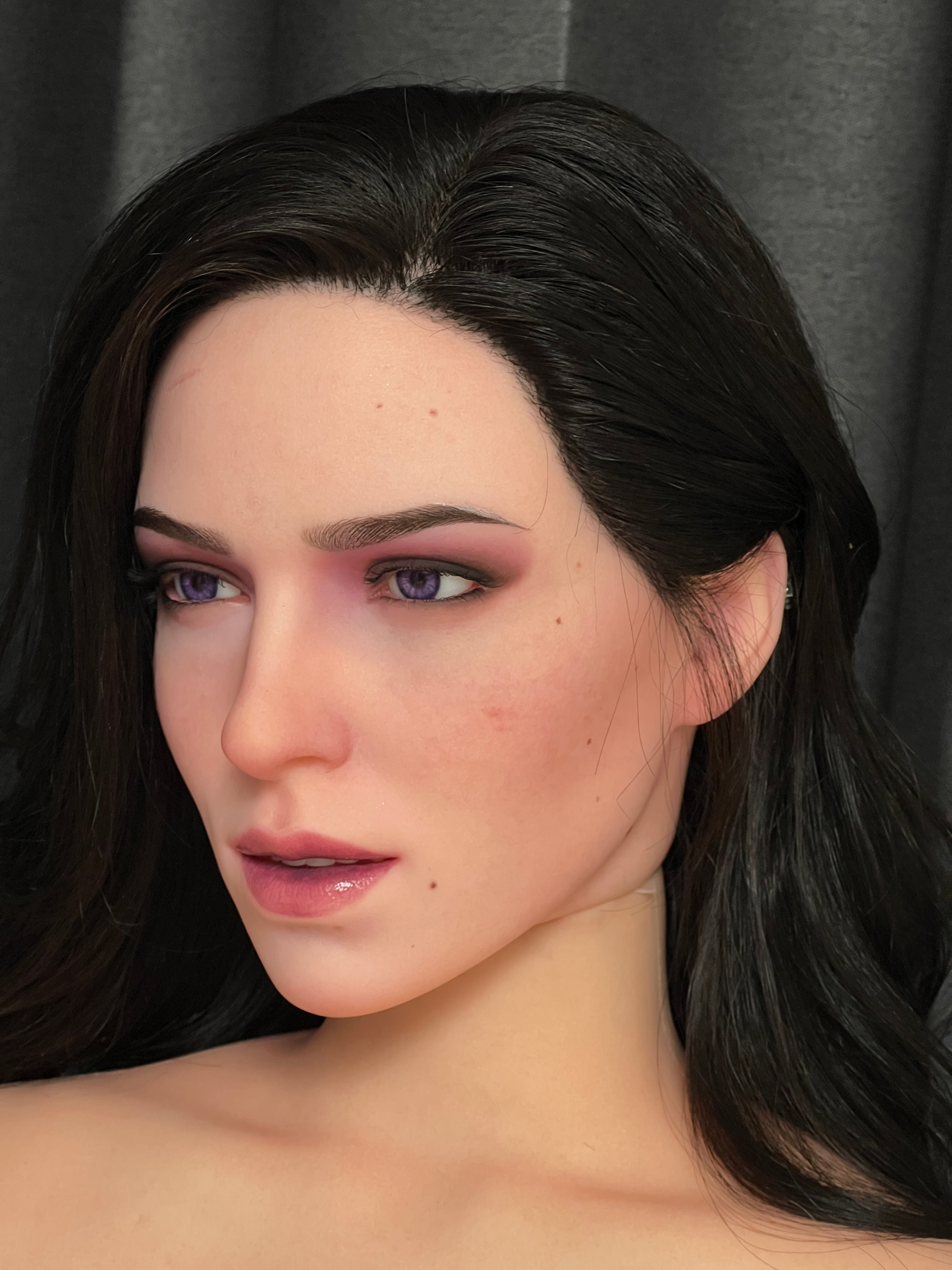 Poupée en silicone Yennefer (jeu vidéo) 168 cm/5'6" bonnet E