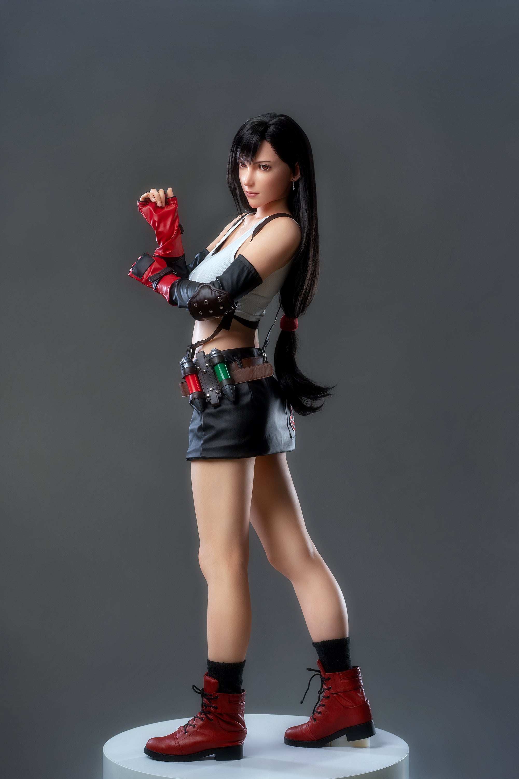 Poupée en silicone Lady Tifa 168 cm/5'6" bonnet E