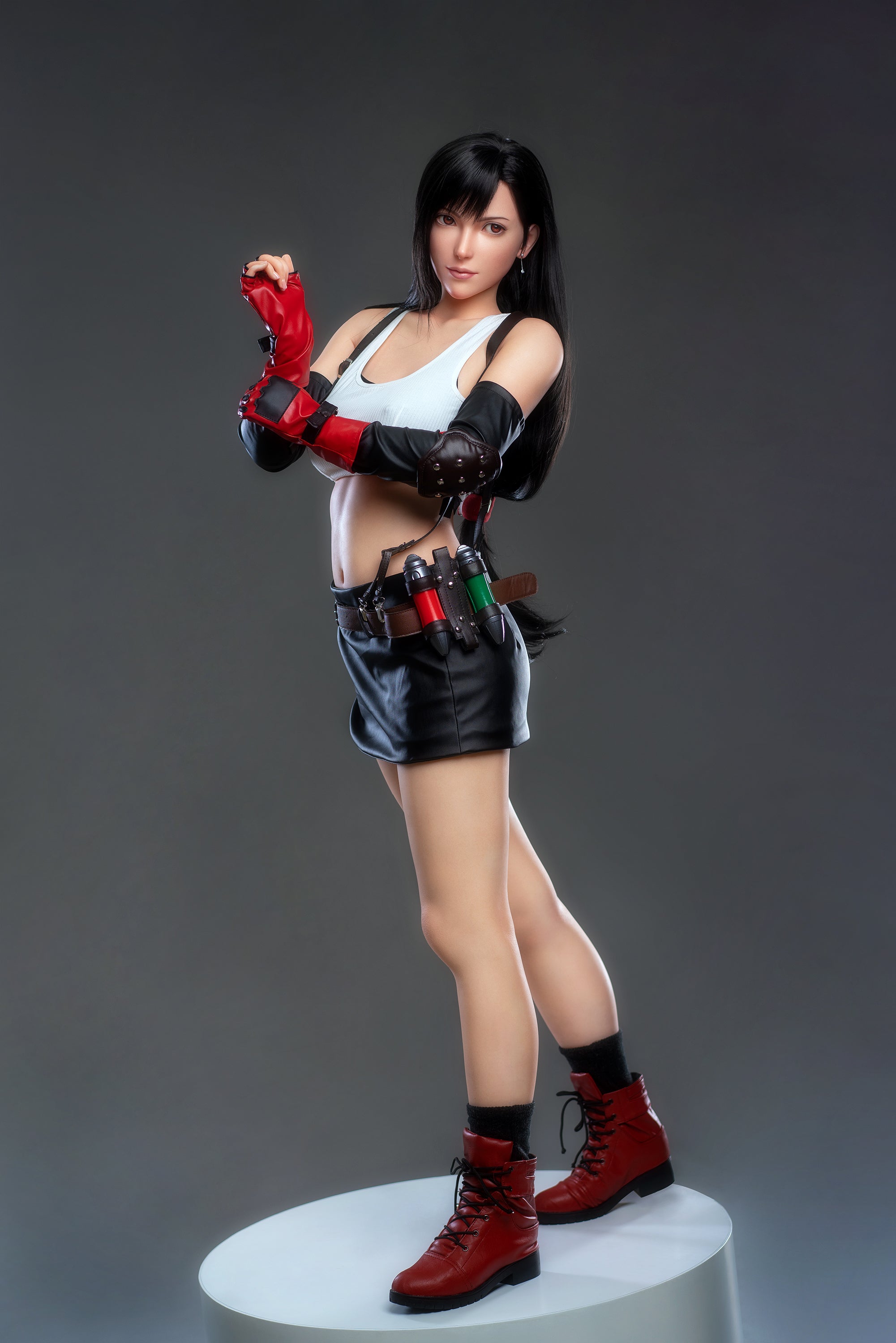 Poupée en silicone Lady Tifa 168 cm/5'6" bonnet E