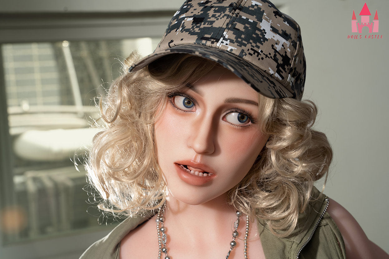 Poupée gonflable 160cm/5'3" en silicone, taille de bonnet G