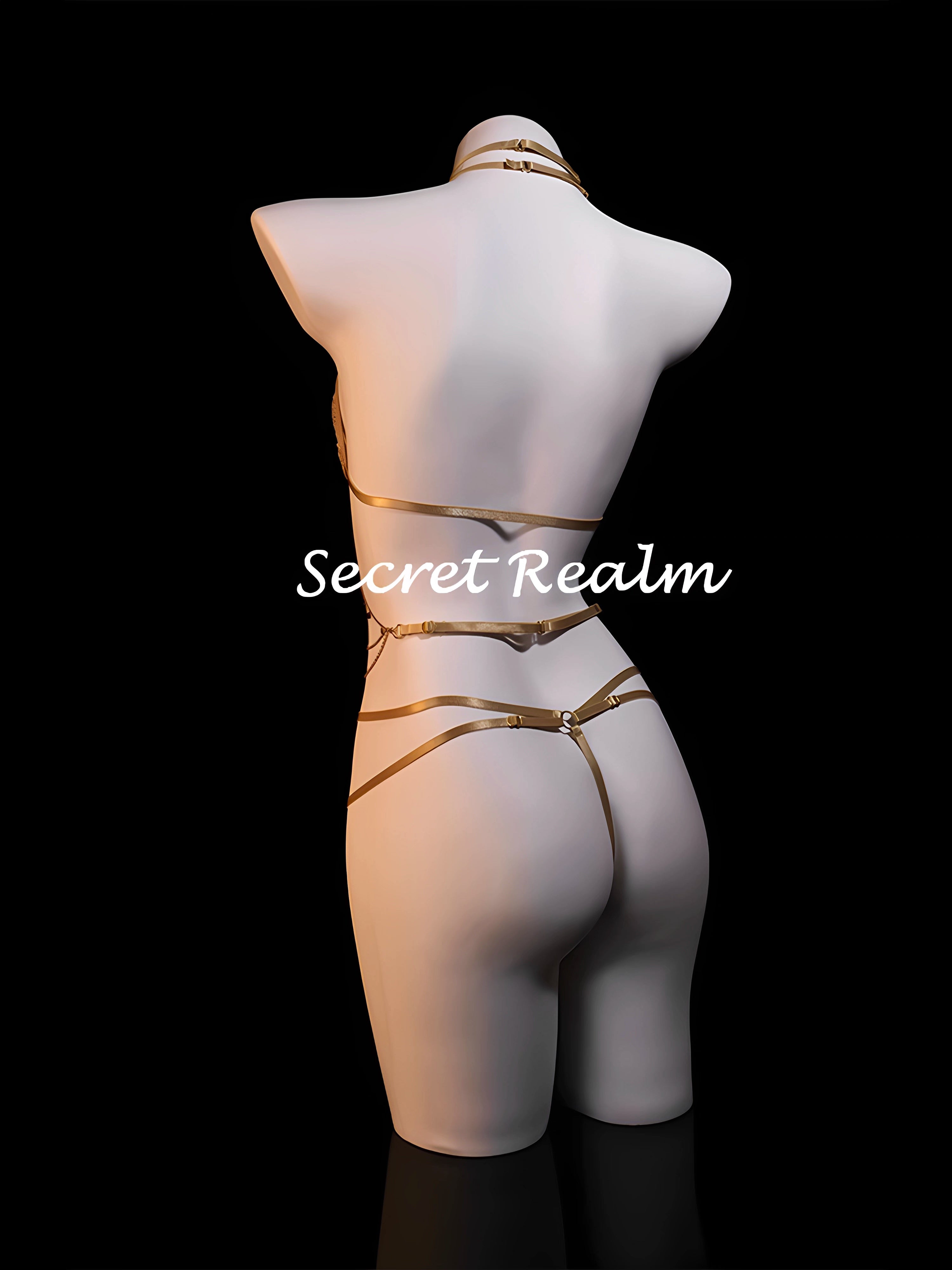 Ensemble de lingerie sensuel en dentelle avec chaîne de corps