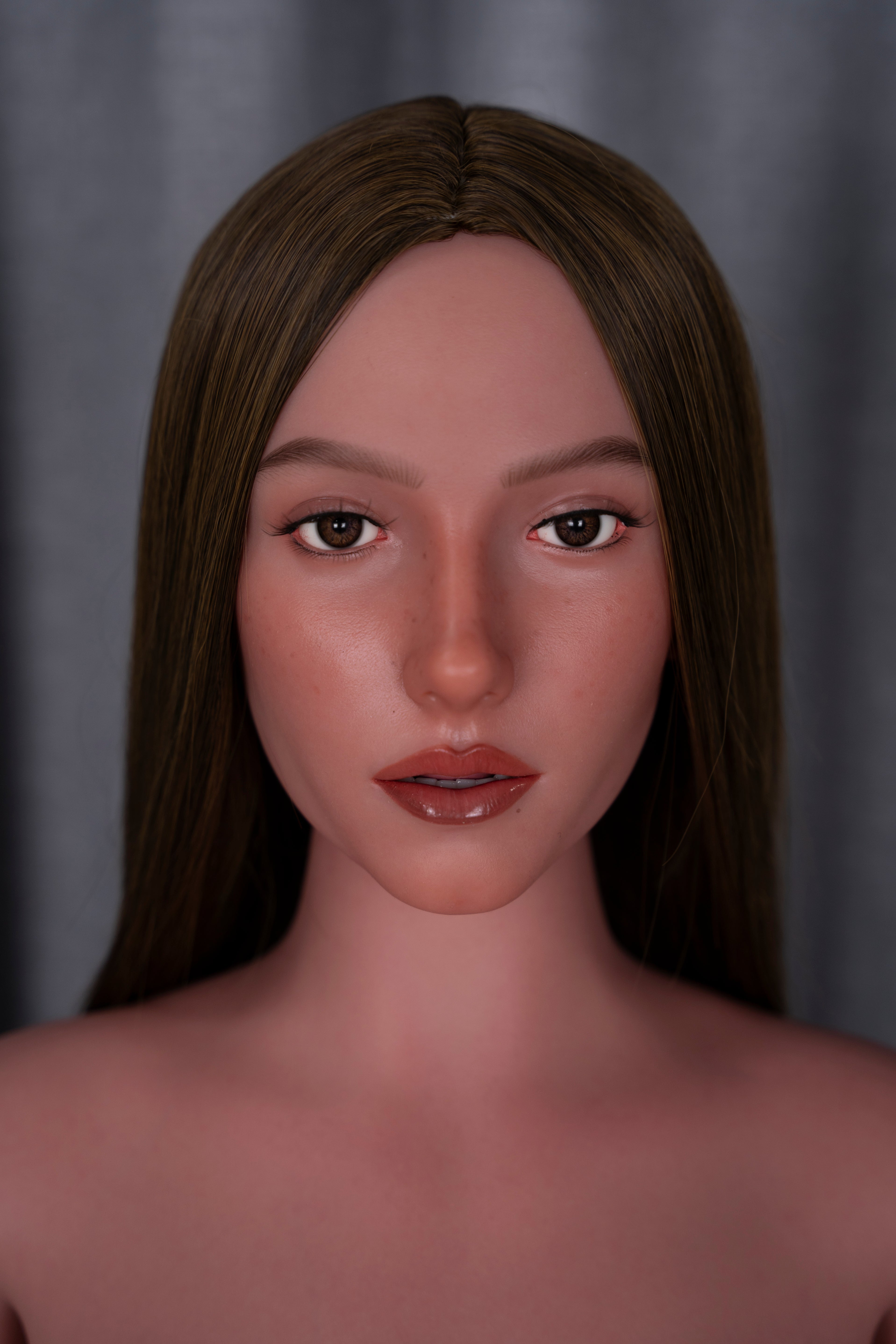 ZELEX SLE 172 cm/5'7" Bonnet E Silicone