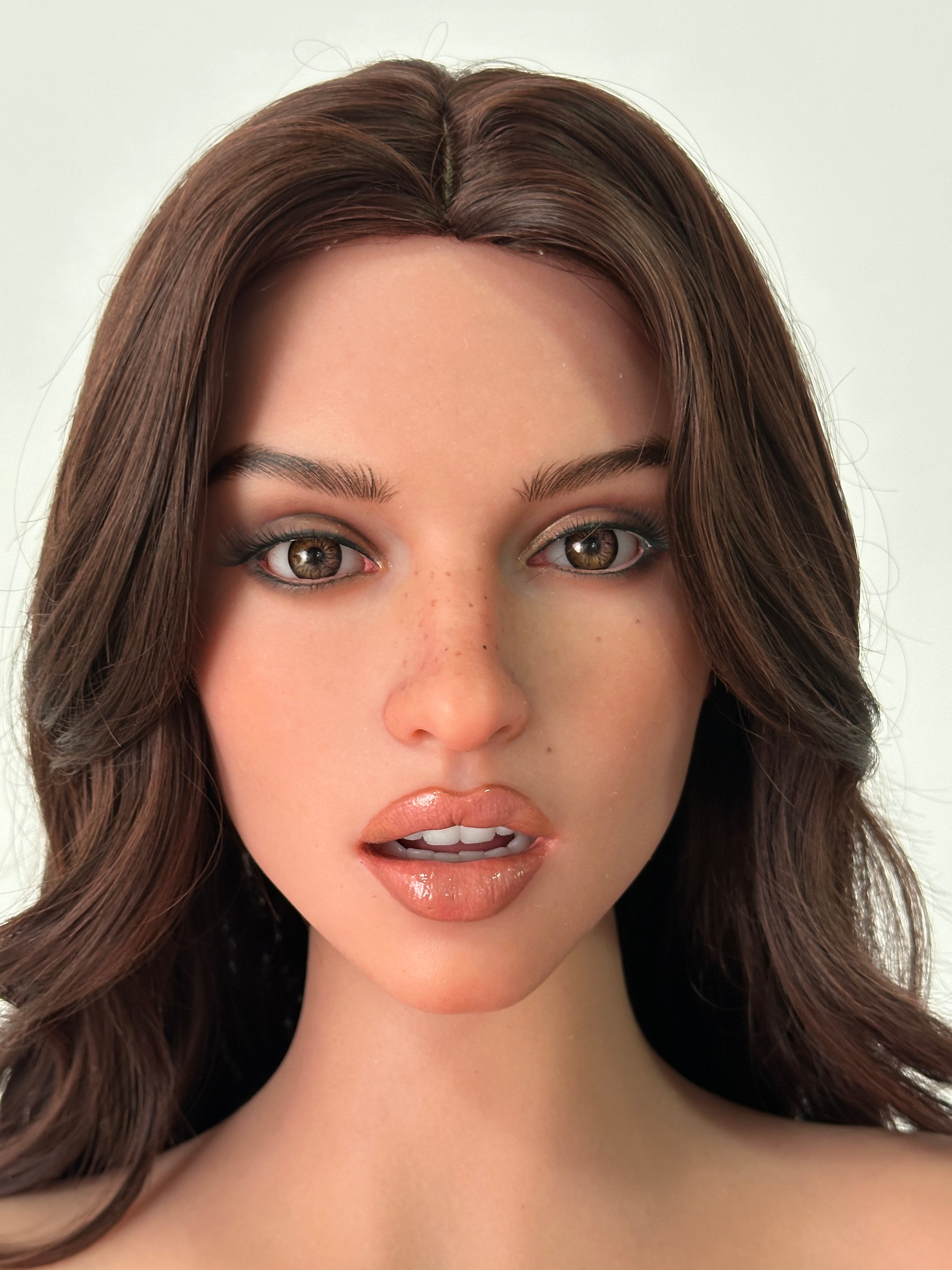 Poupée en silicone ZELEX SLE3.0 Tête ZXE223 Corps 166cm/5'5" Bonnets K [En stock USA & Canada | Livraison rapide]