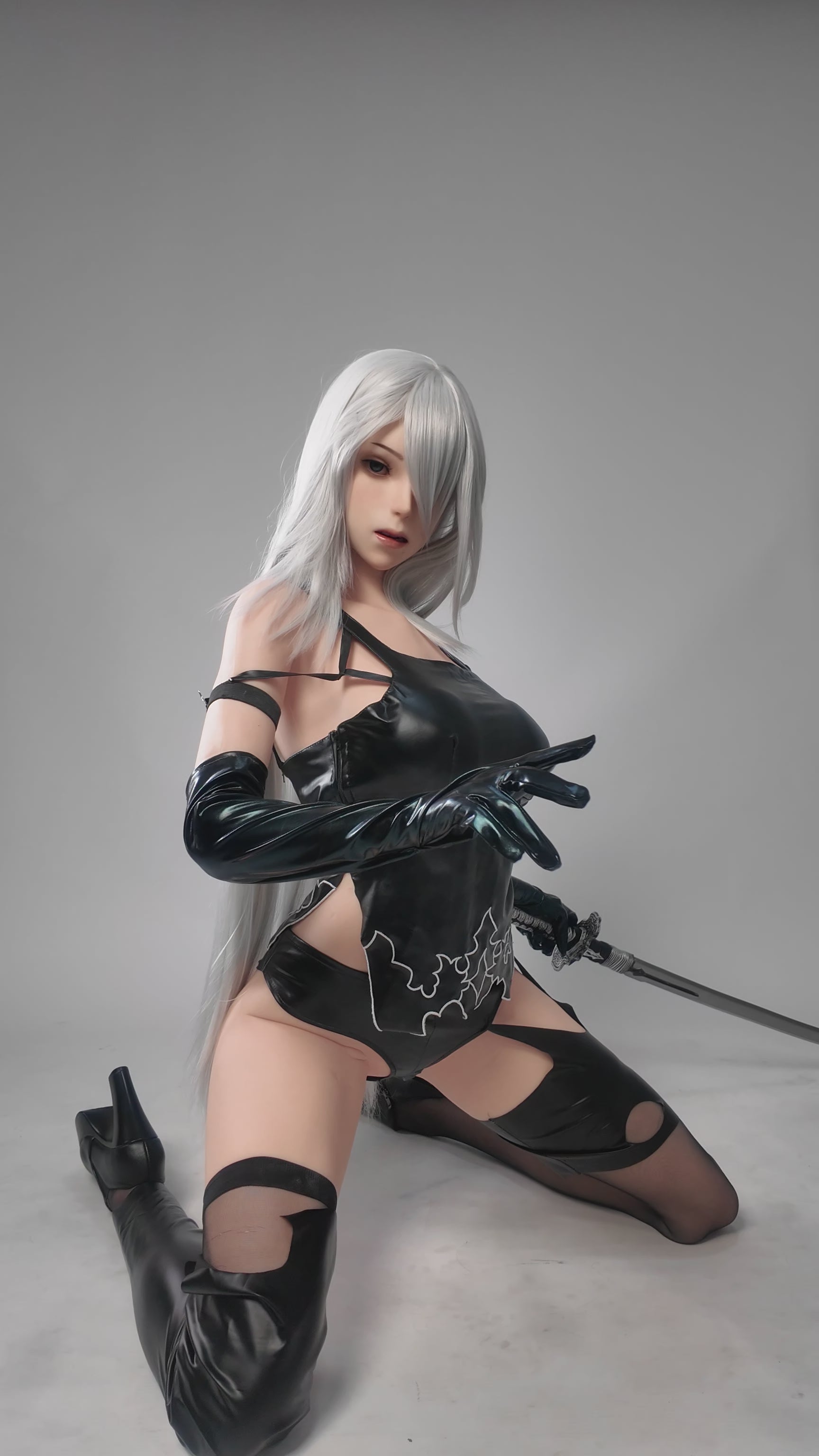 Charger la vidéo : Poupée en silicone Game Lady 2B 171cm/5'7" bonnet G